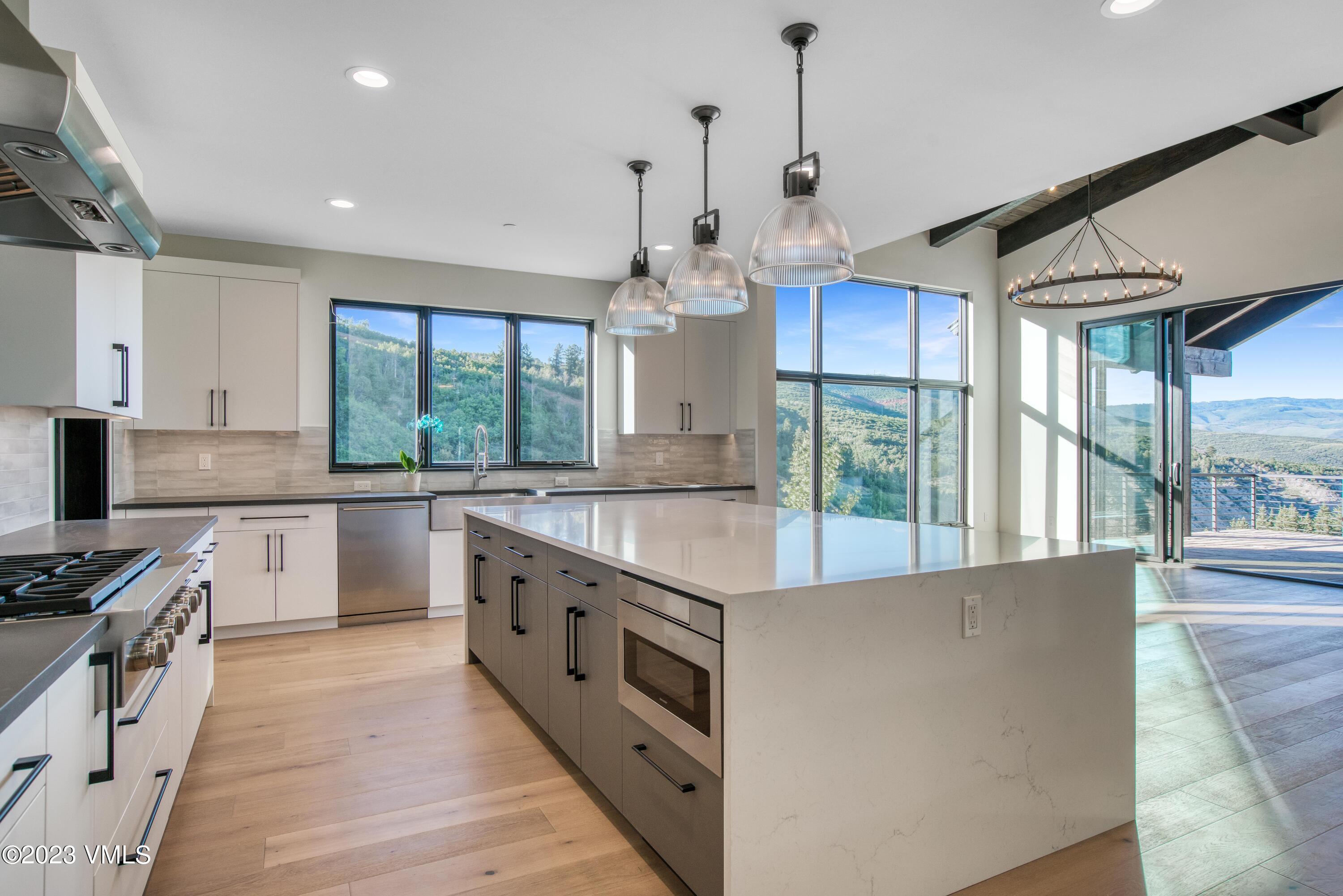 483 Graham Road Edwards, CO 81632 - Photo 6 of 23 Kitchen