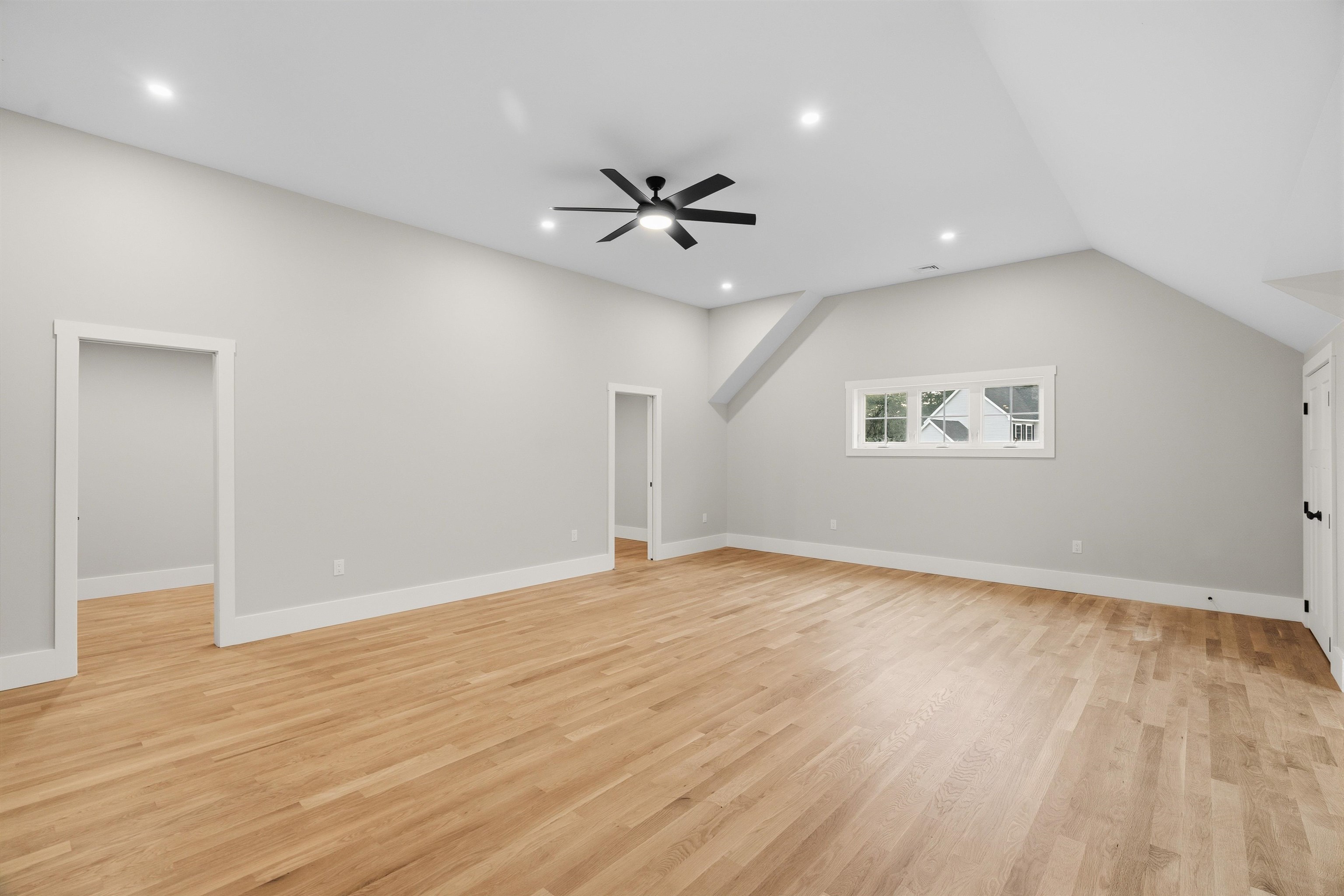 42 Canterbury Road Pelham, NH 03076 - Photo 11 of 30 Gallery Image 11