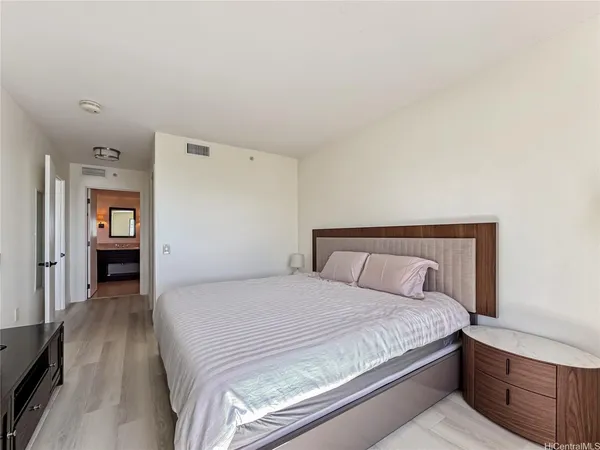 $5,500 | 1551 Ala Wai Boulevard, Unit 2303, Honolulu, HI 96815