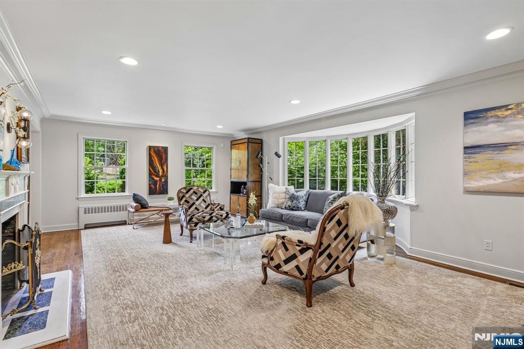 256 Lotte Road Ridgewood, NJ 07450 - Photo 6 of 44