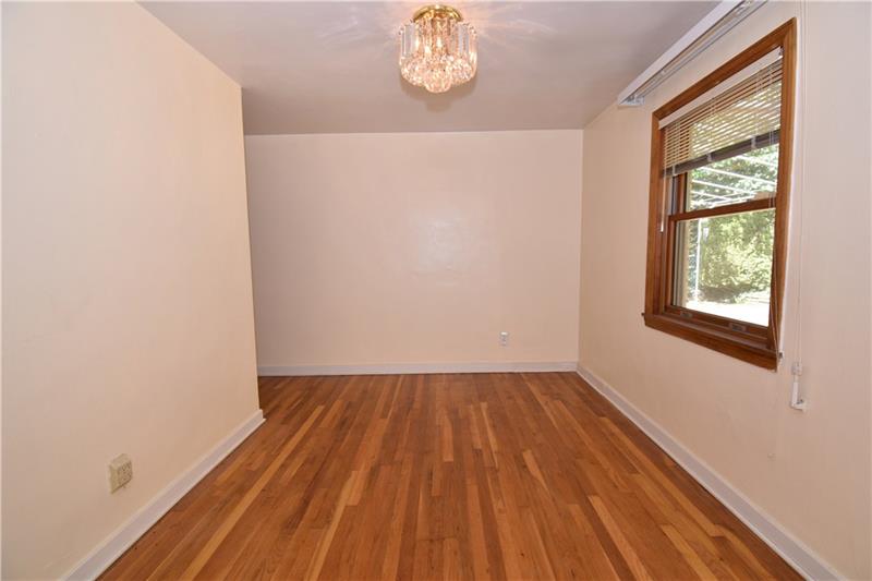 245 Revo Road Pittsburgh, PA 15236 - Photo 3 of 18 Gallery Image 3