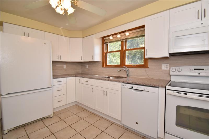 245 Revo Road Pittsburgh, PA 15236 - Photo 8 of 18 Gallery Image 8
