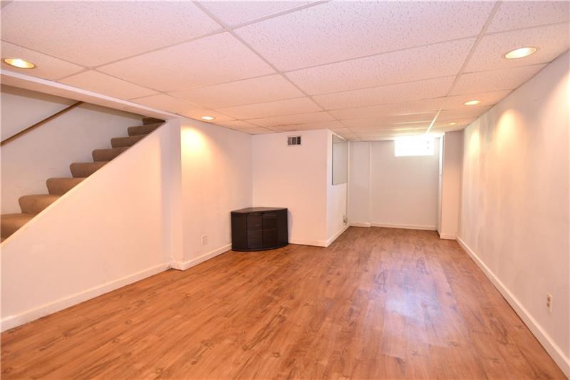 245 Revo Road Pittsburgh, PA 15236 - Photo 10 of 18 Gallery Image 10