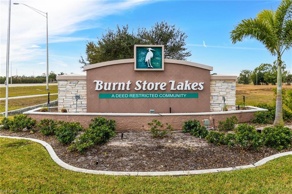 17298 Acapulco Road, Unit 512 Punta Gorda, FL 33955 - Photo 34 of 34 a view of a park with potted plants