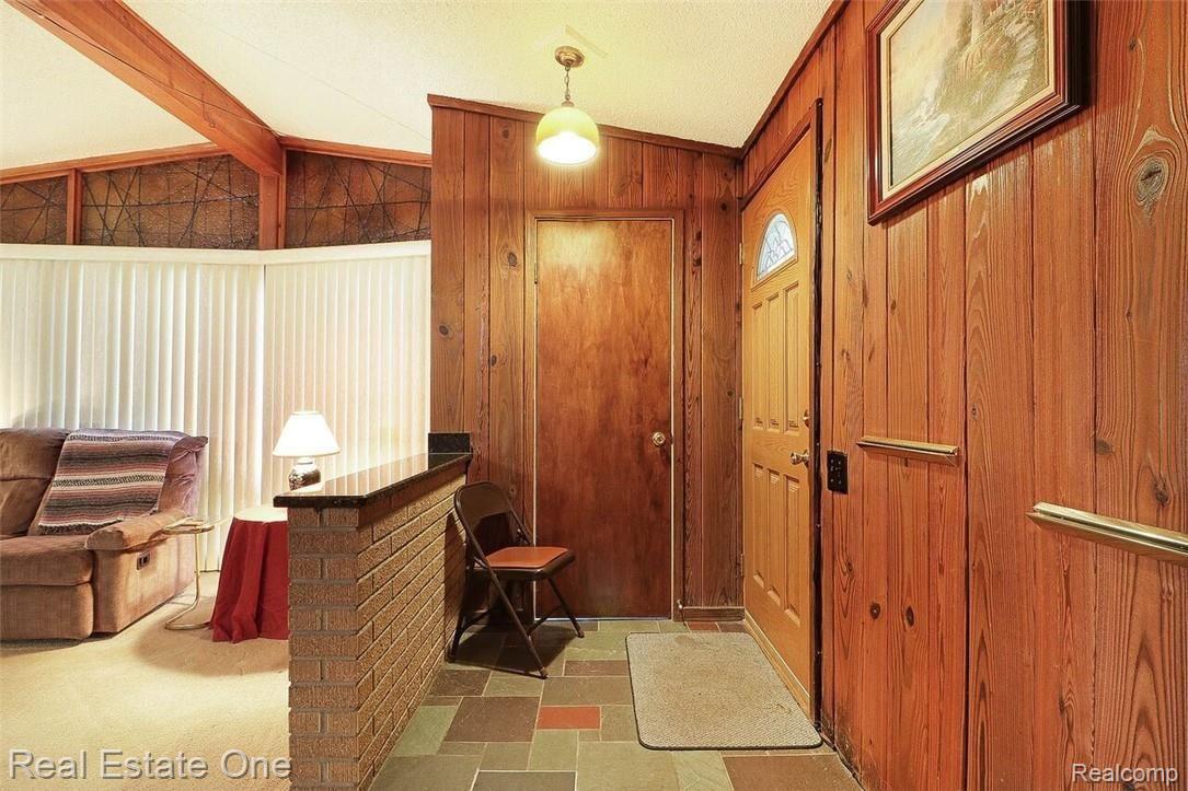 8511 Belleville Road Belleville, MI 48111 - Photo 5 of 45 01.jpeg