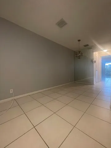 $1,200 | 354 Norwich O, West Palm Beach, FL 33417