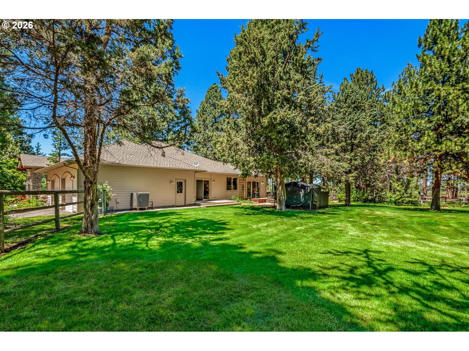 64464 Collins Road Bend, OR 97703 - Photo 46 of 48