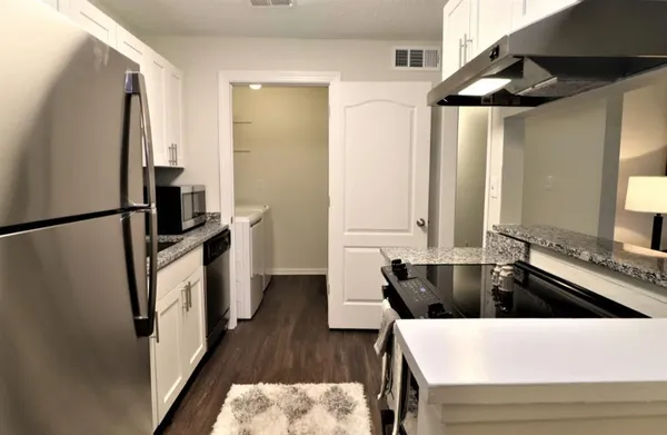 $1,642 | 3200 Post Woods Drive Northwest, Unit 3194B, Atlanta, GA 30339