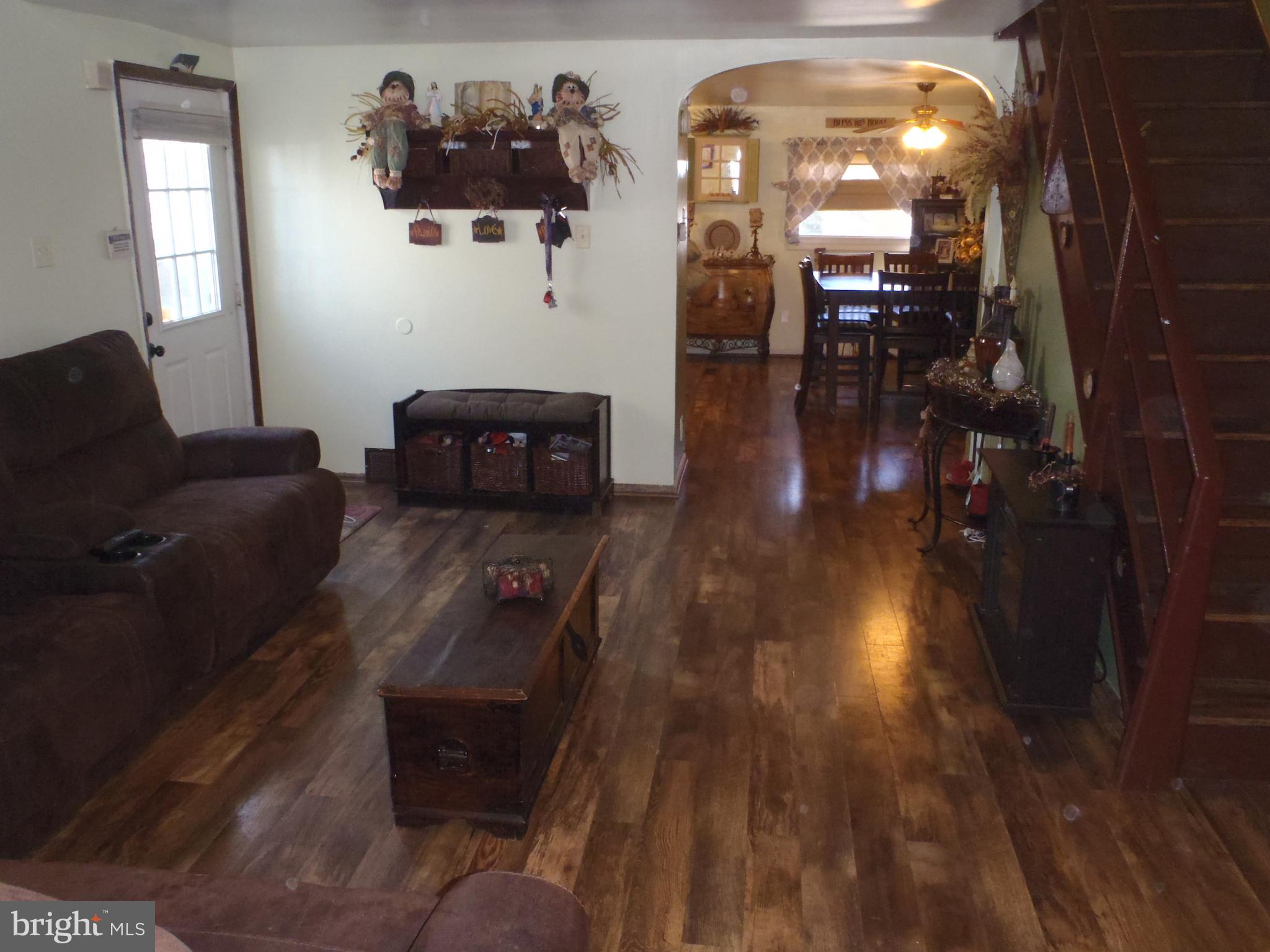 2827 Michael Road Philadelphia, PA 19152 - Photo 2 of 16 Gallery Image 2