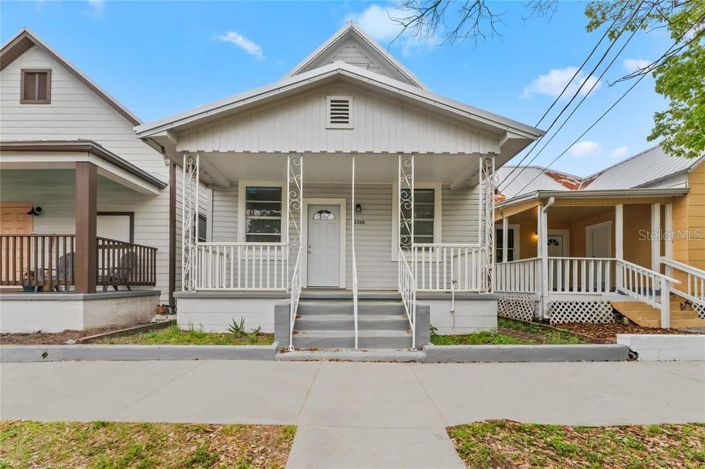 2320 West Walnut Street Tampa, FL 33607 - Photo 19 of 19 front view of a house