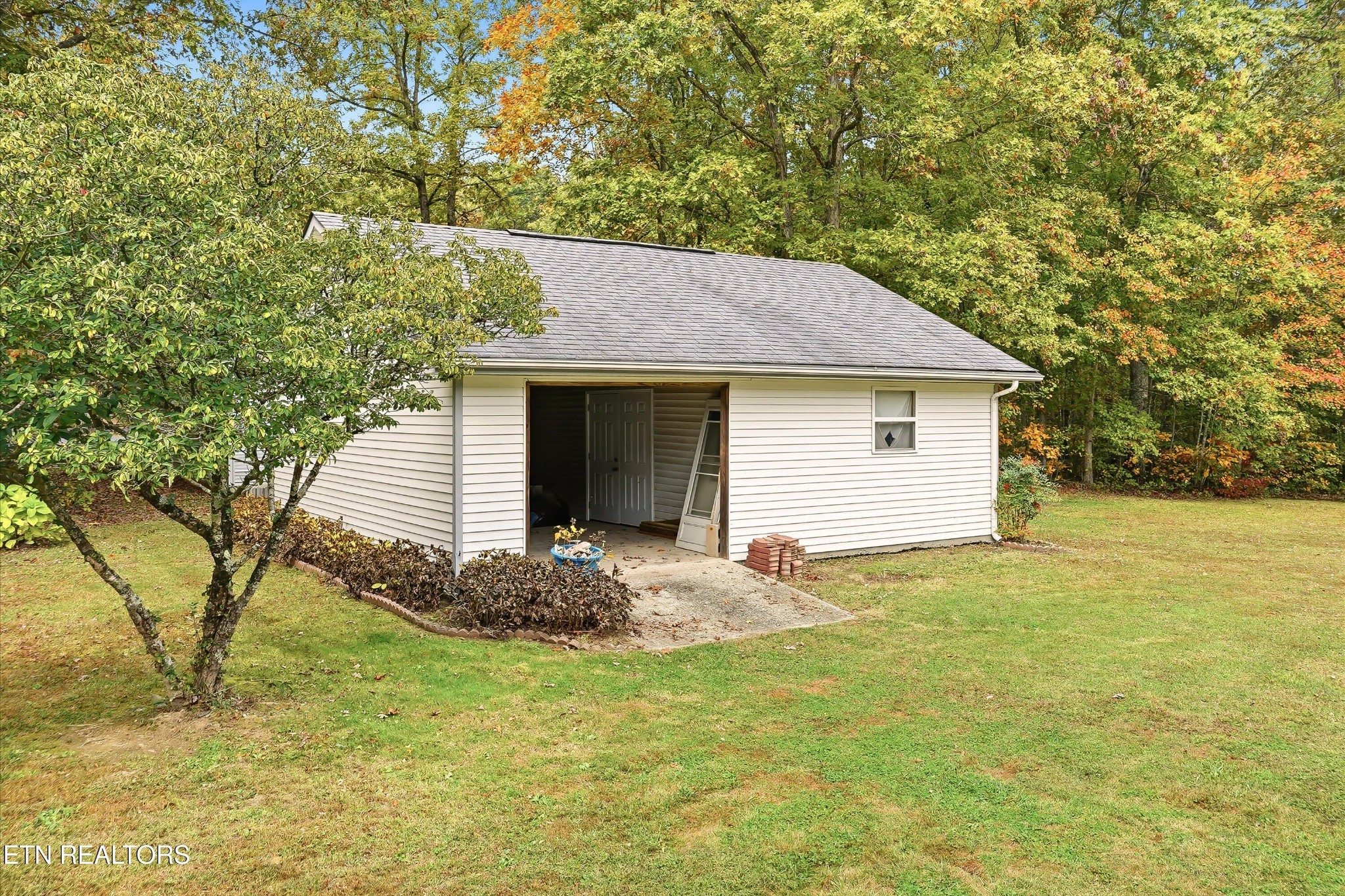 1569 Hollis Poore Road Jamestown, TN 38556 - Photo 40 of 51