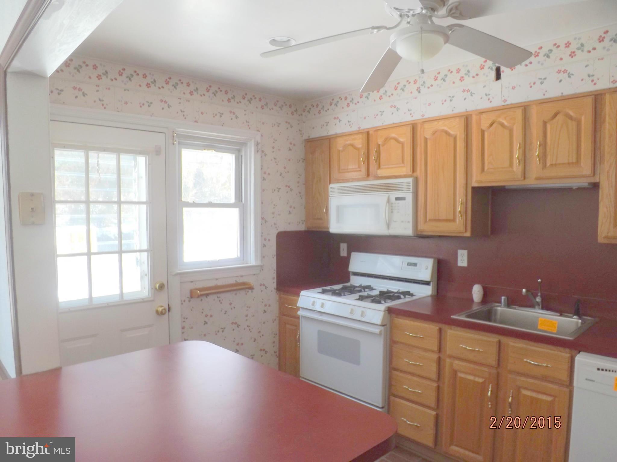 188 Cherrydell Road Baltimore, MD 21228 - Photo 5 of 13 Kitchen