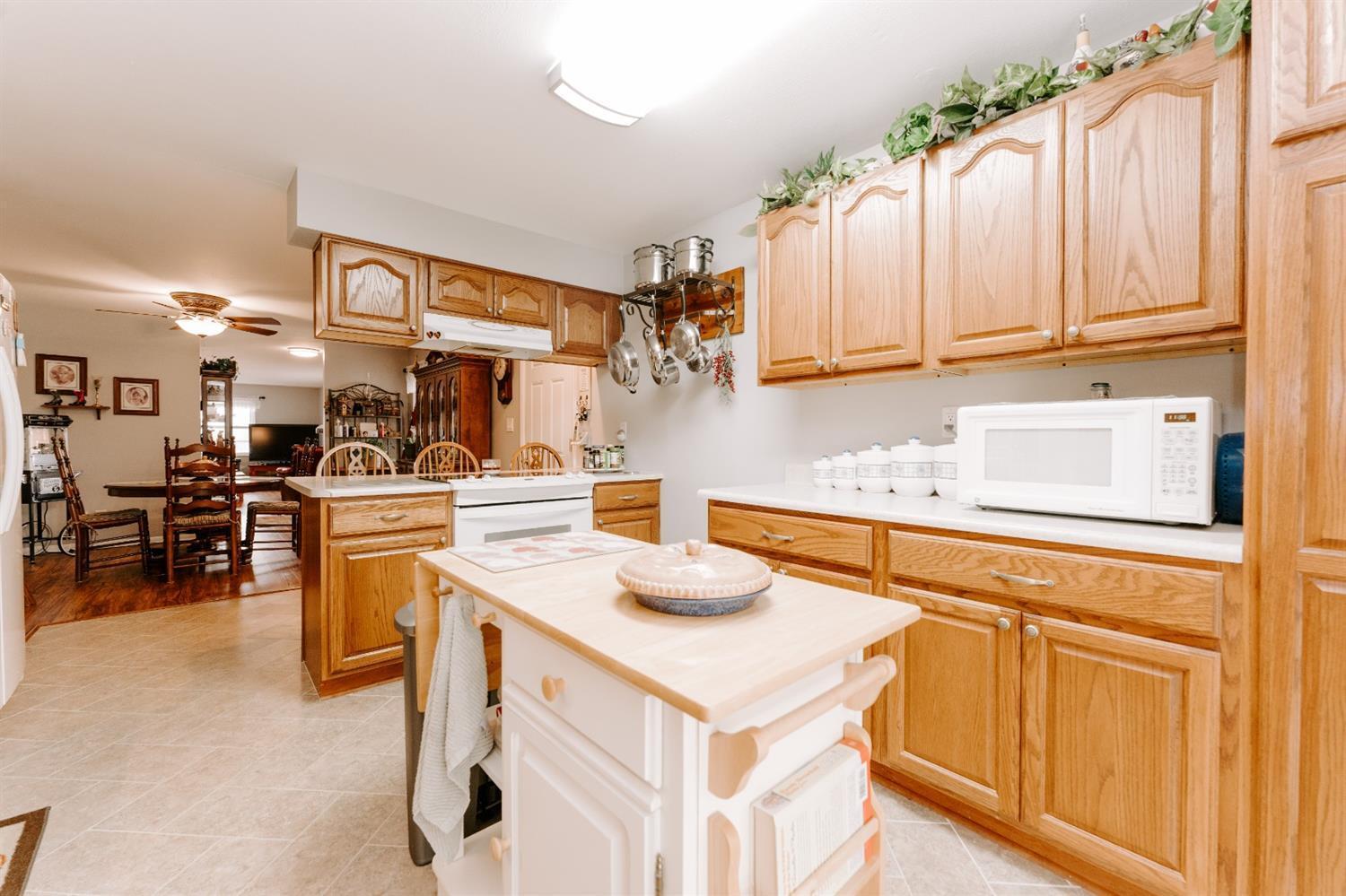 6218 Carnation Road Dayton, OH 45449 - Photo 13 of 29 Gallery Image 13