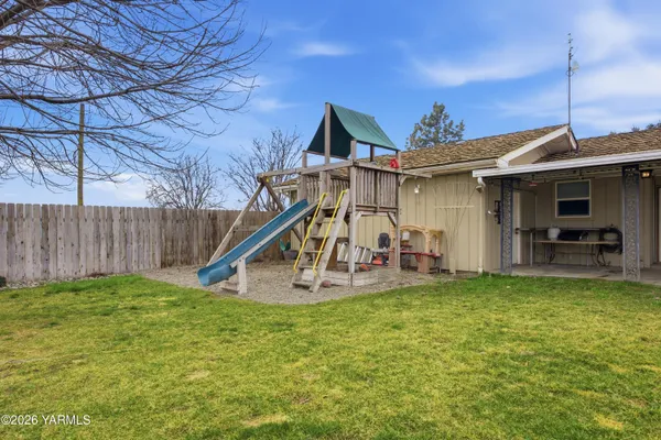 $599,000 | 1681 Olmstead Road, Grandview, WA 98930