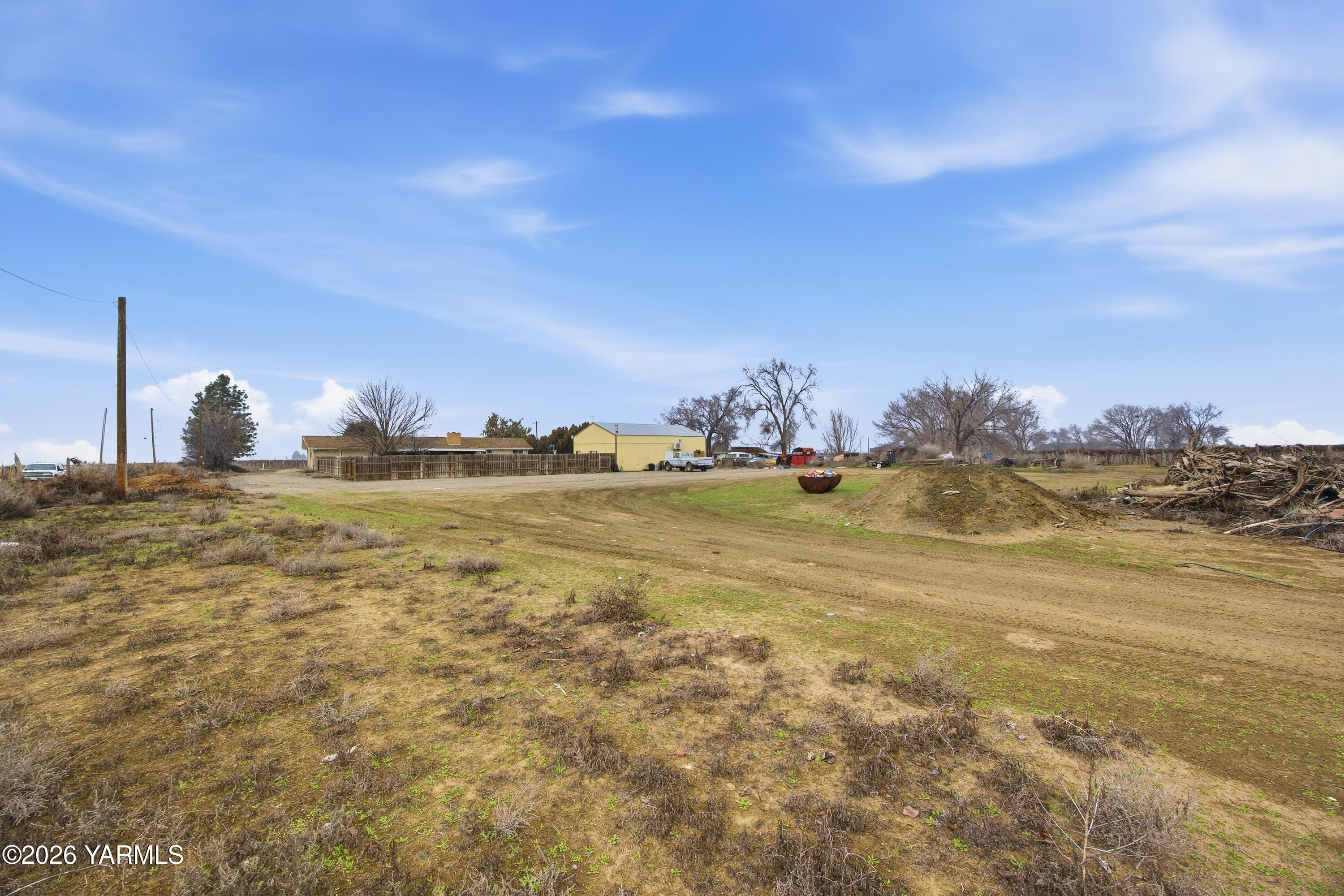 1681 Olmstead Road Grandview, WA 98930 - Photo 9 of 49 51