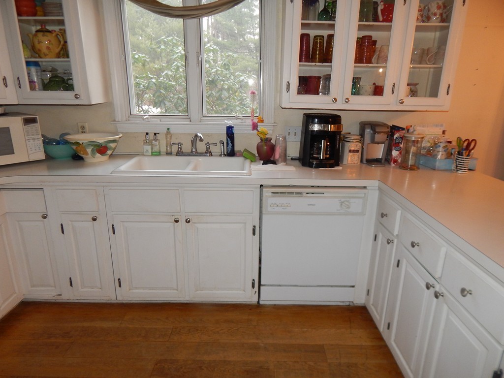 1237 Edgell Road Framingham, MA 01701 - Photo 4 of 24 Gallery Image 4
