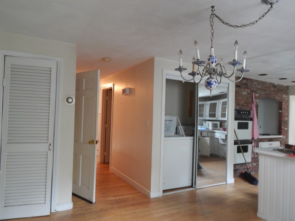 1237 Edgell Road Framingham, MA 01701 - Photo 6 of 24 Gallery Image 6
