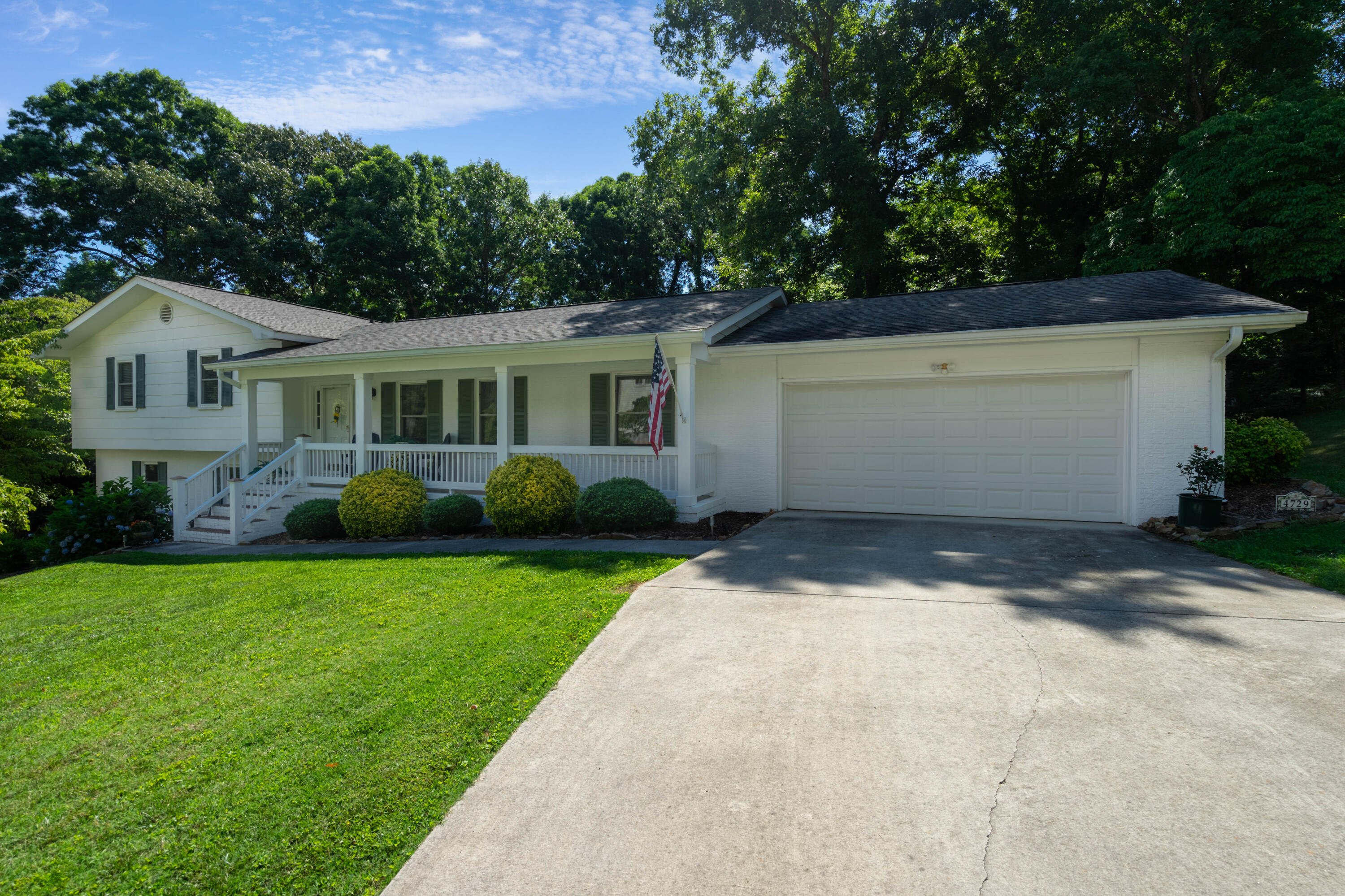 4729 North Forest Road Hixson, TN 37343 - Photo 1 of 41 Welcome Home!