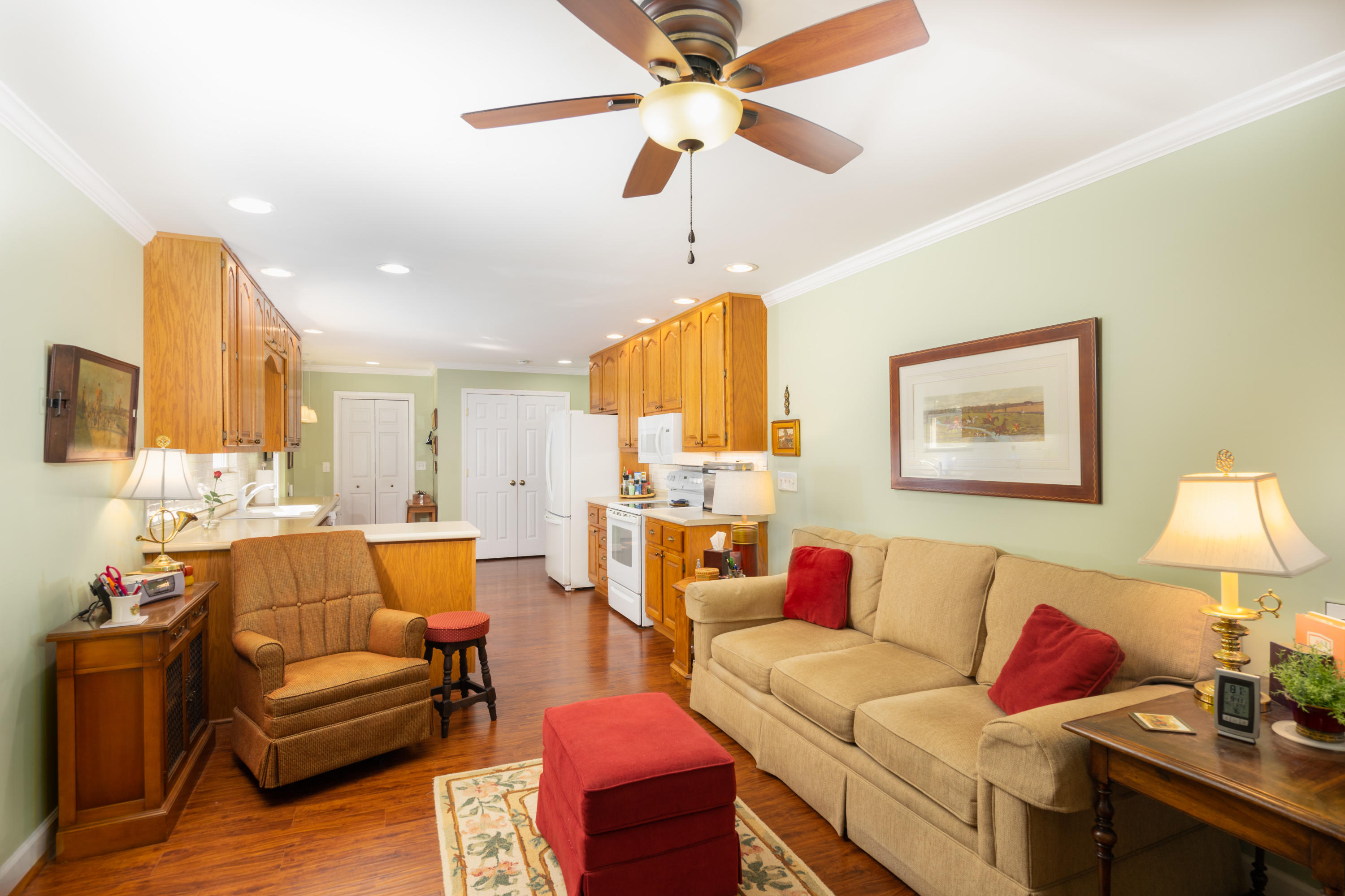 4729 North Forest Road Hixson, TN 37343 - Photo 18 of 41 Family Room