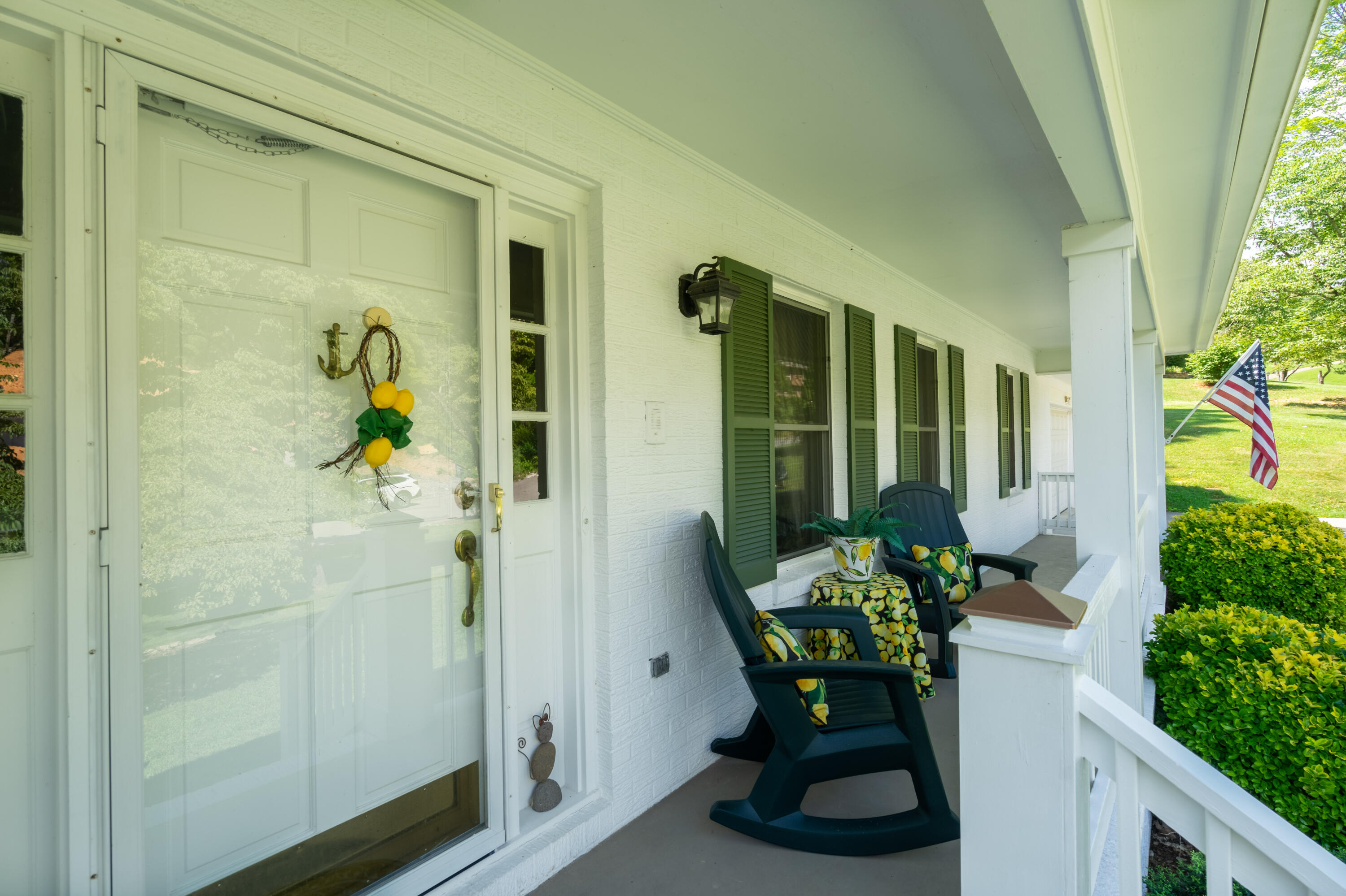 4729 North Forest Road Hixson, TN 37343 - Photo 2 of 41 Front Porch