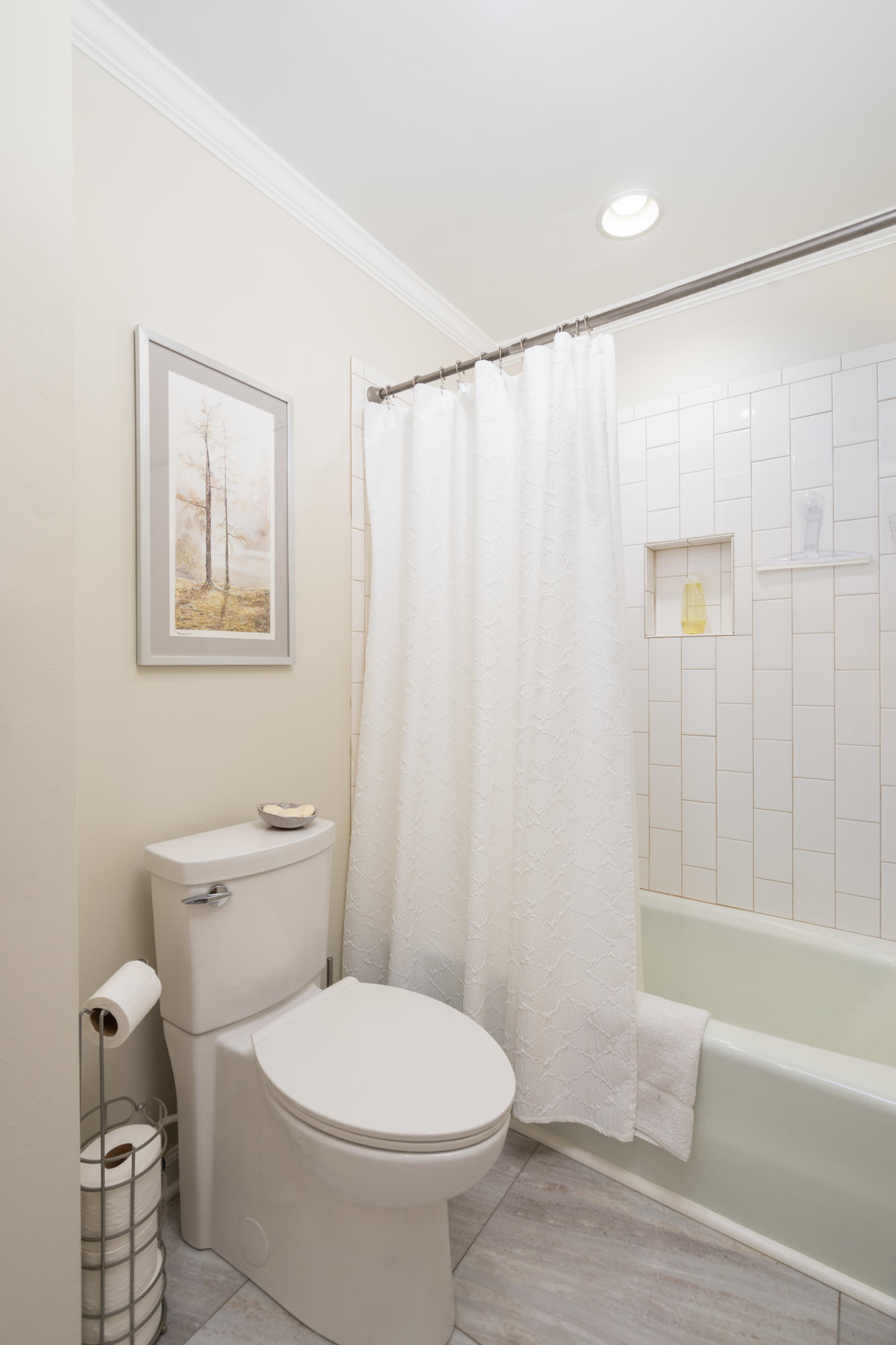 4729 North Forest Road Hixson, TN 37343 - Photo 32 of 41 Tub/Shower Combo