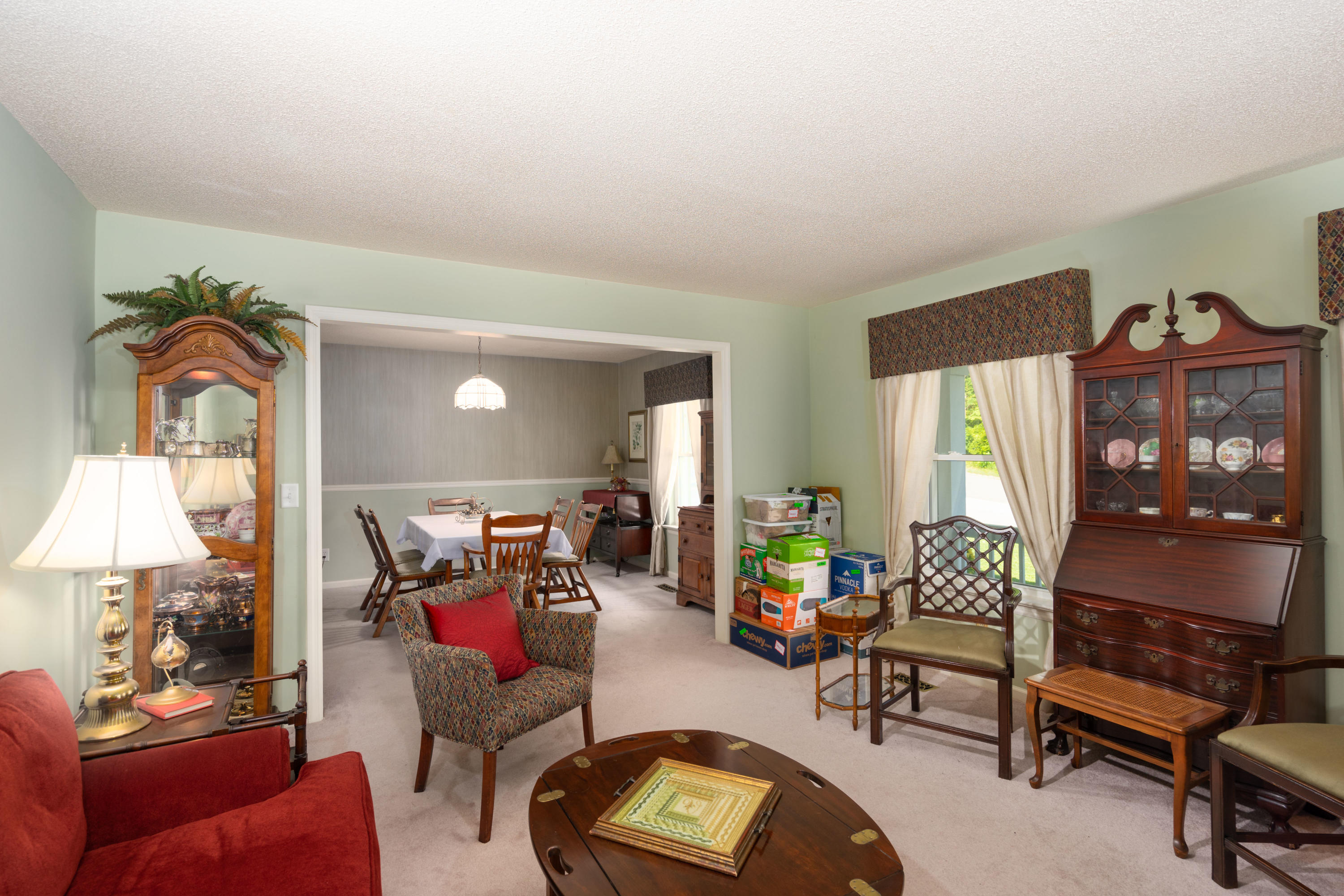 4729 North Forest Road Hixson, TN 37343 - Photo 4 of 41 Living Room