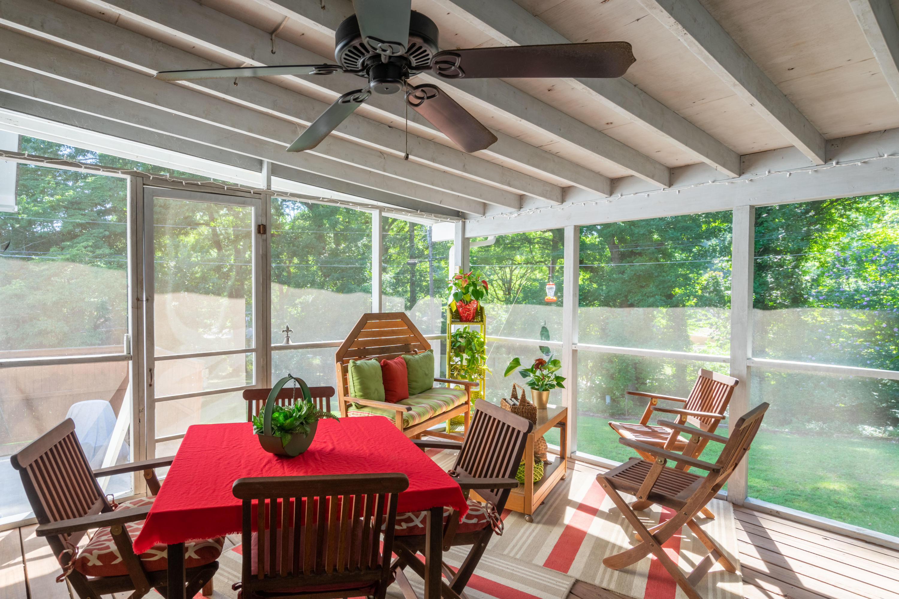4729 North Forest Road Hixson, TN 37343 - Photo 7 of 41 Screened Porch