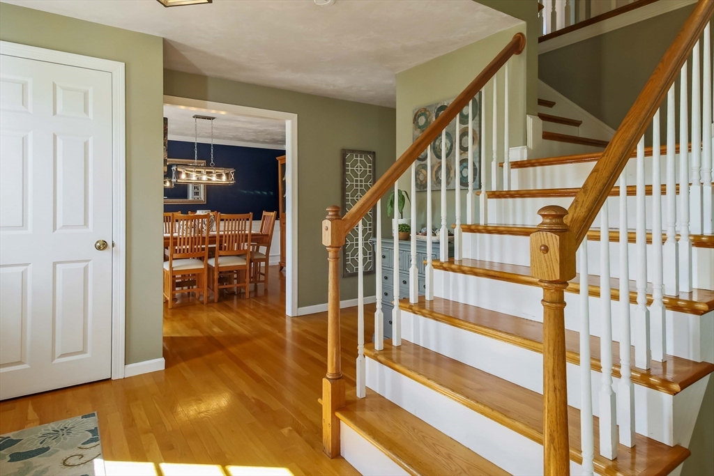 30 Ward Road Southborough, MA 01772 - Photo 5 of 42 Gallery Image 5