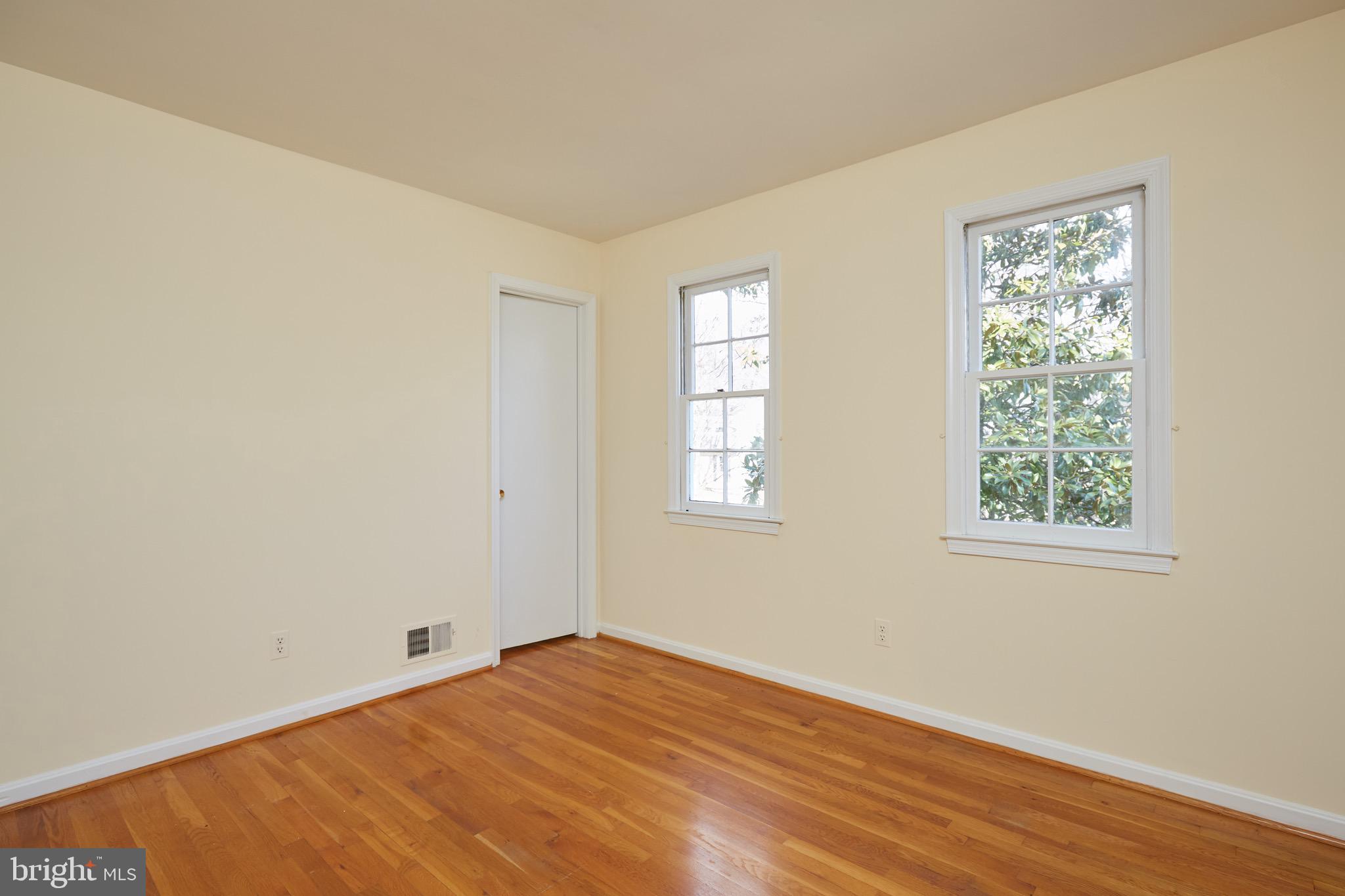 1534 Arbor View Road Silver Spring, MD 20902 - Photo 19 of 30 Bedroom #2 with Walk-In Closet