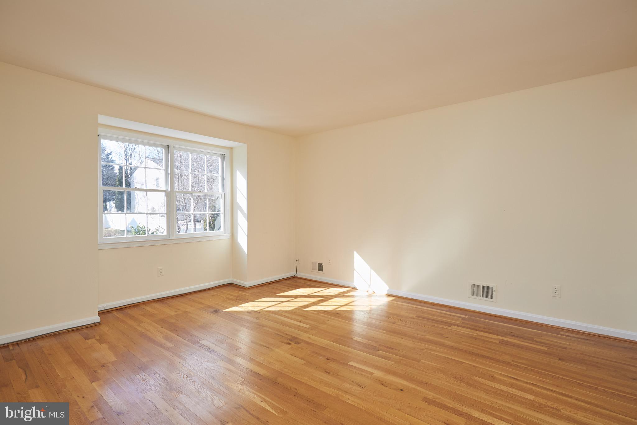 1534 Arbor View Road Silver Spring, MD 20902 - Photo 21 of 30 Bedroom #4