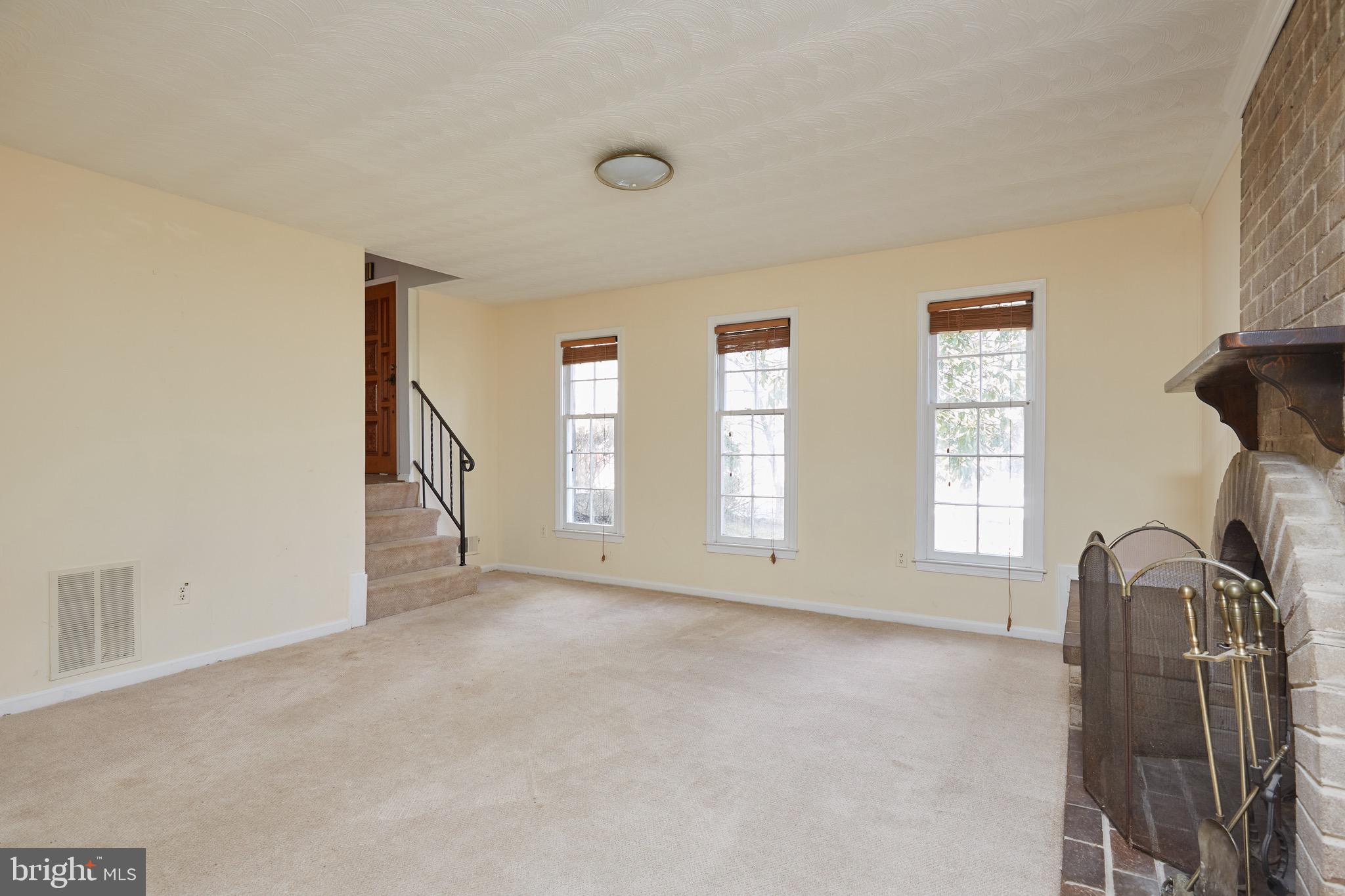 1534 Arbor View Road Silver Spring, MD 20902 - Photo 25 of 30 Family Room