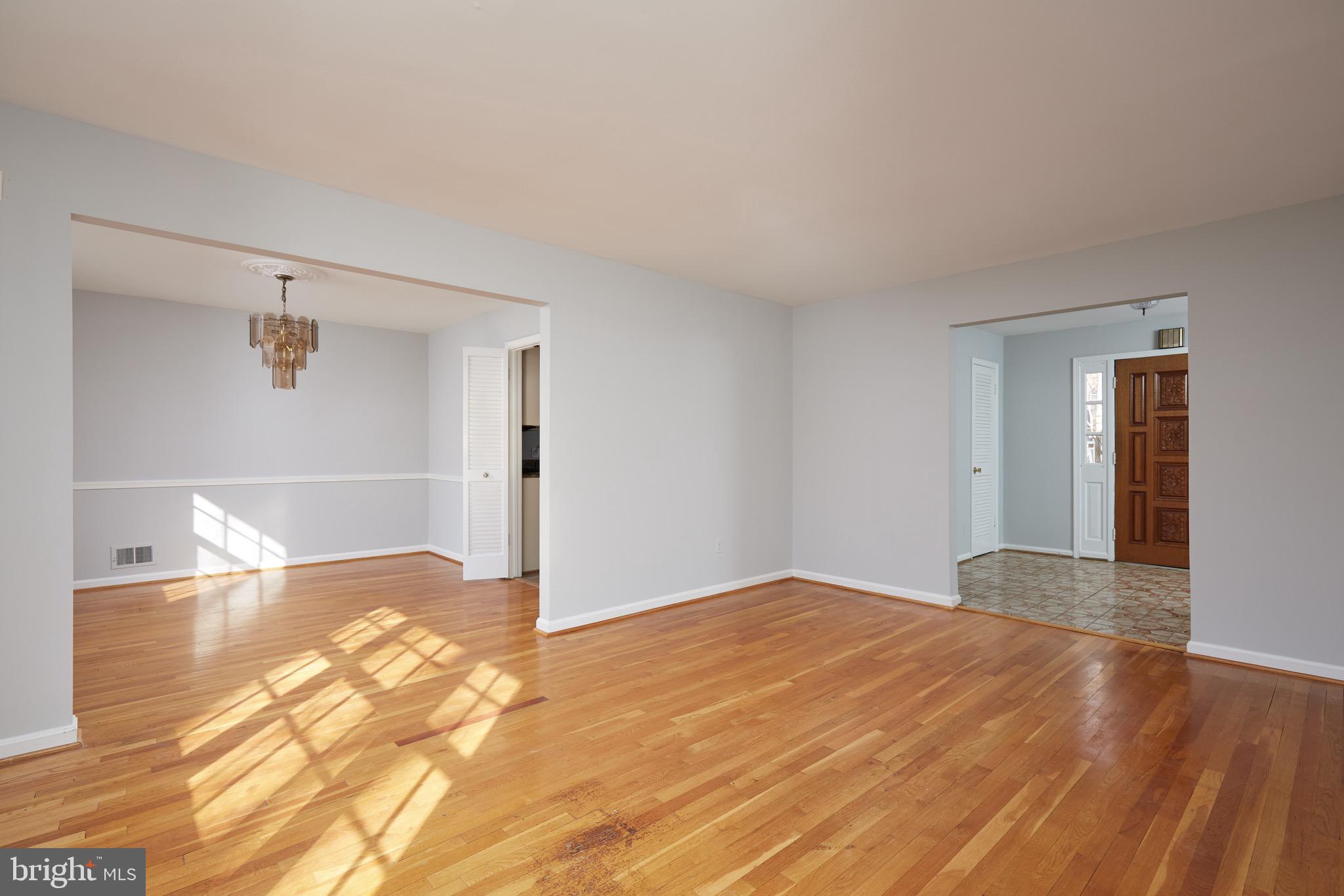 1534 Arbor View Road Silver Spring, MD 20902 - Photo 6 of 30 Living Room/Dining Room