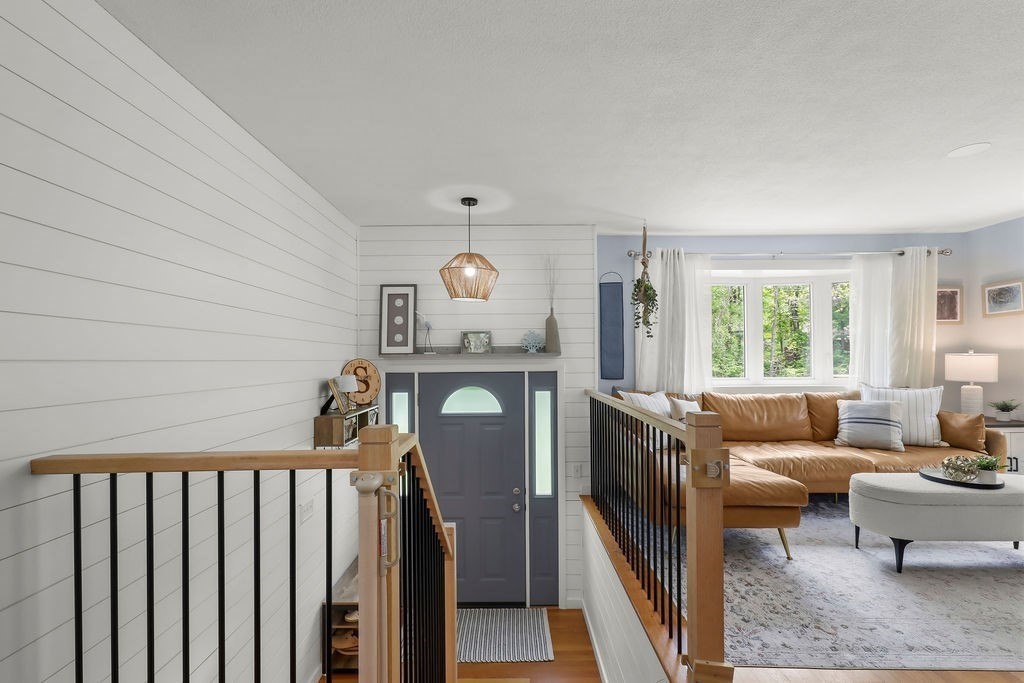 12 Christopher Road Holliston, MA 01746 - Photo 4 of 42 Gallery Image 4