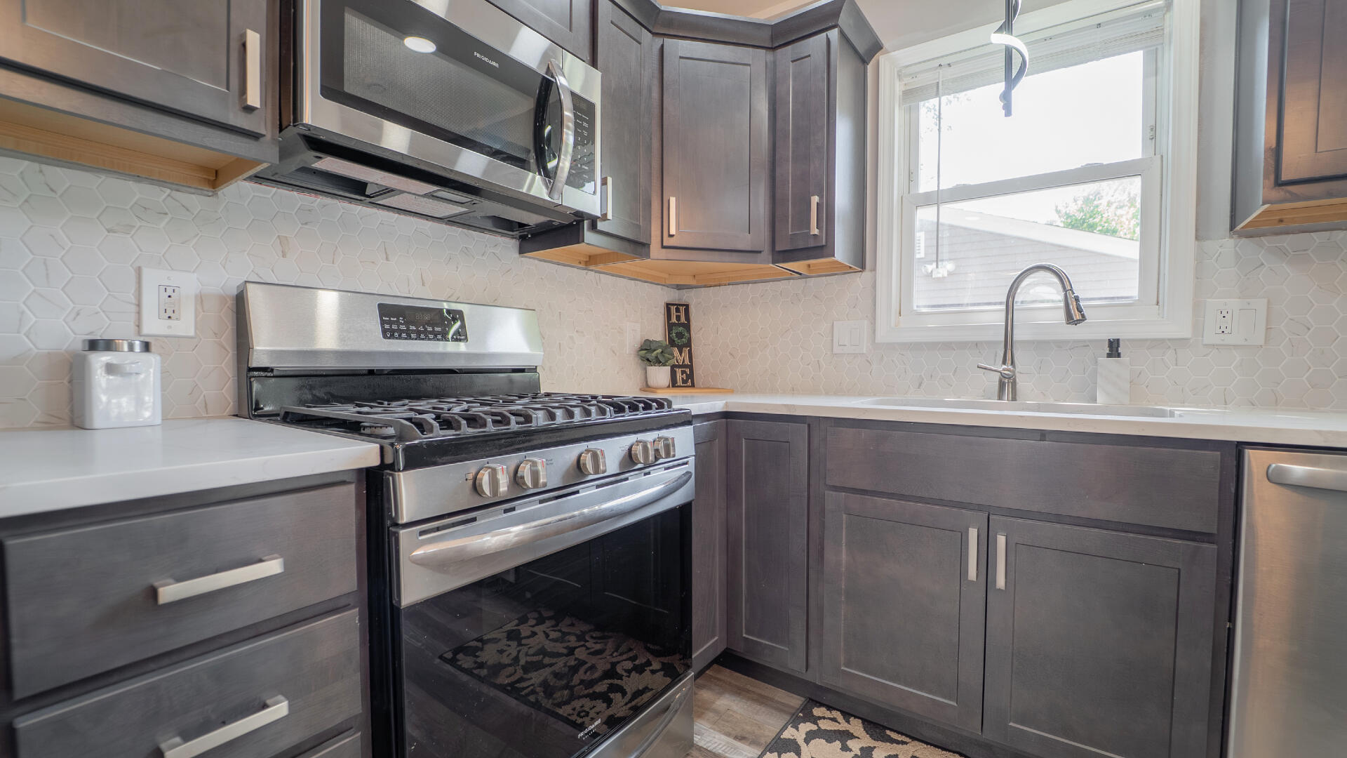 845 Floyd Street Gary, IN 46403 - Photo 8 of 27 1920x1080