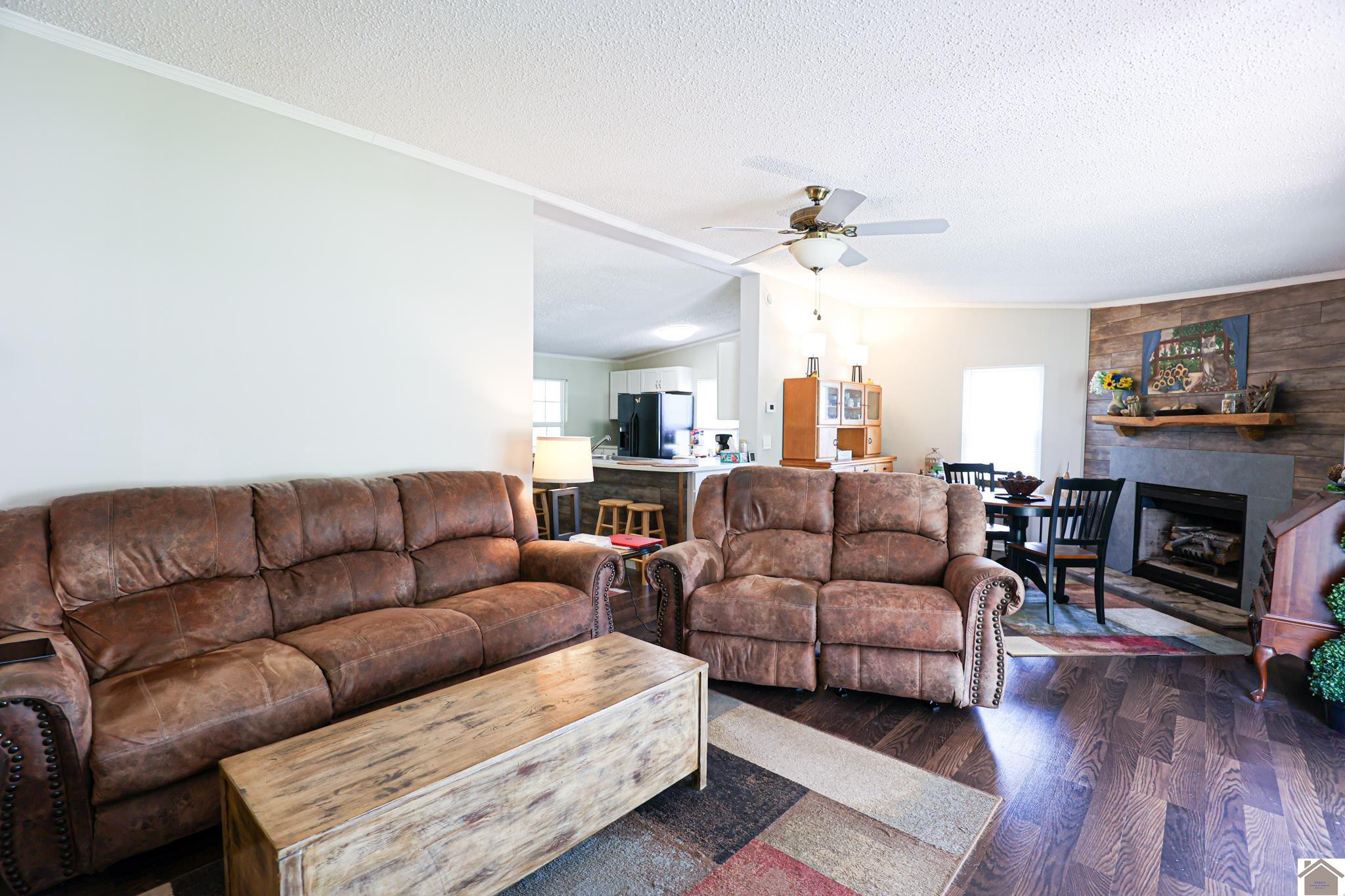 716 Milliken Road Paducah, KY 42003 - Photo 14 of 35 Living Room