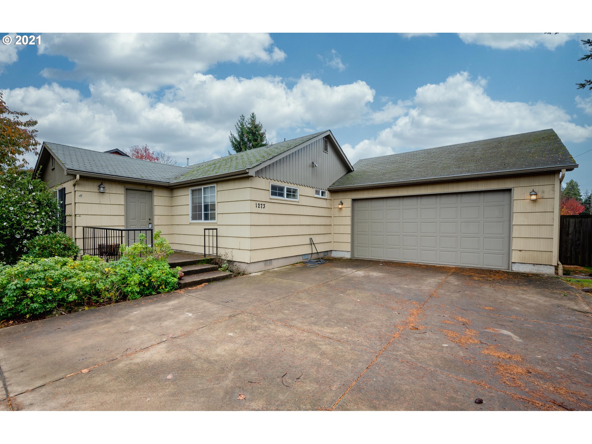 1273 Debrick Road Eugene, OR 97401 - Photo 1 of 21 Gallery Image 1