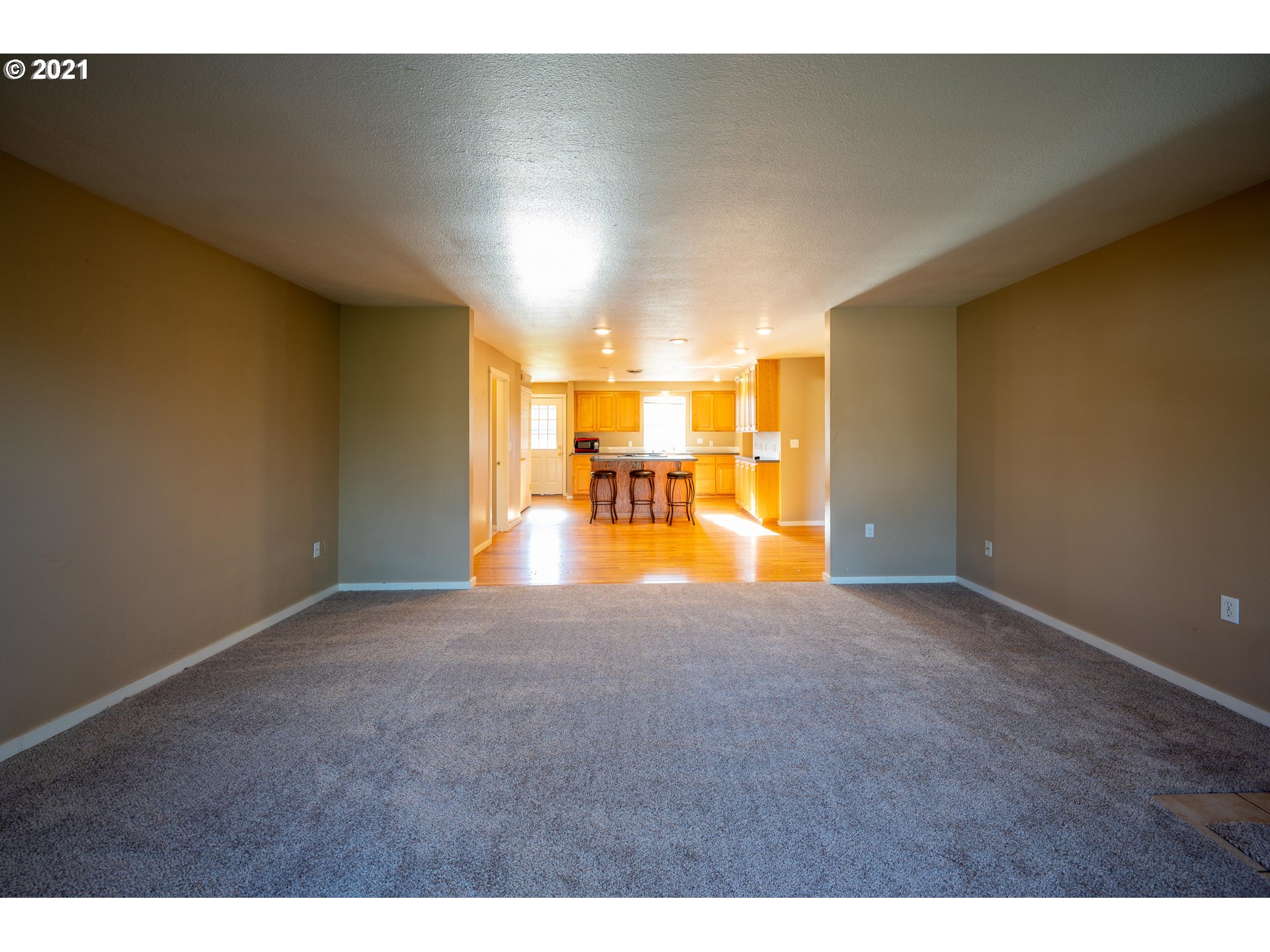 1273 Debrick Road Eugene, OR 97401 - Photo 5 of 21 Gallery Image 5