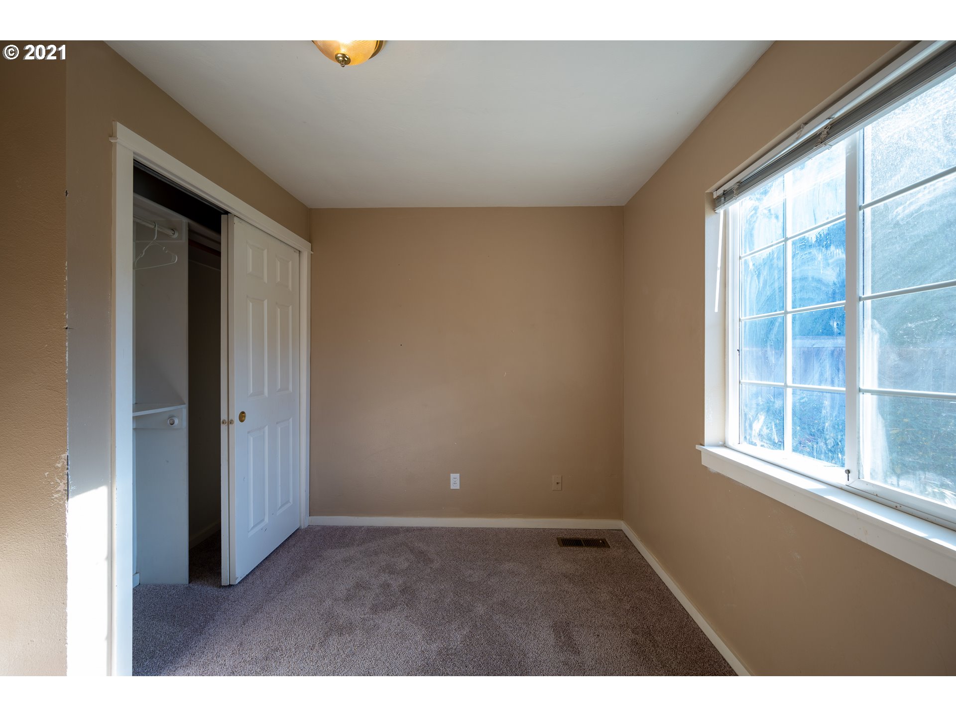 1273 Debrick Road Eugene, OR 97401 - Photo 10 of 21 Gallery Image 10