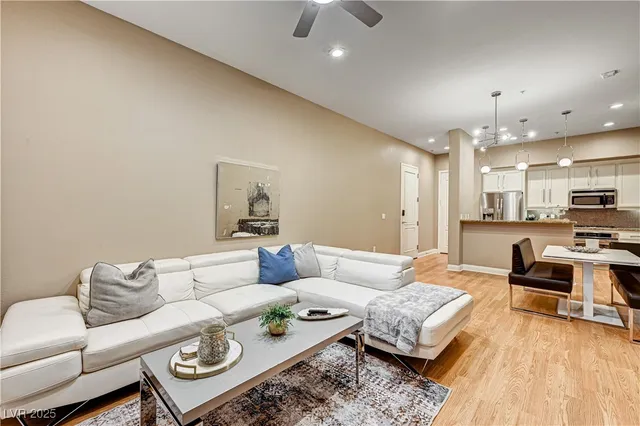 $2,100 | 56 East Serene Avenue, Unit 225, Las Vegas, NV 89123