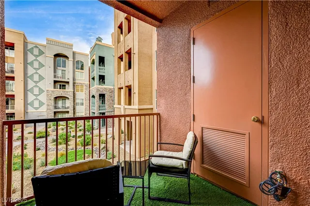 $2,100 | 56 East Serene Avenue, Unit 225, Las Vegas, NV 89123