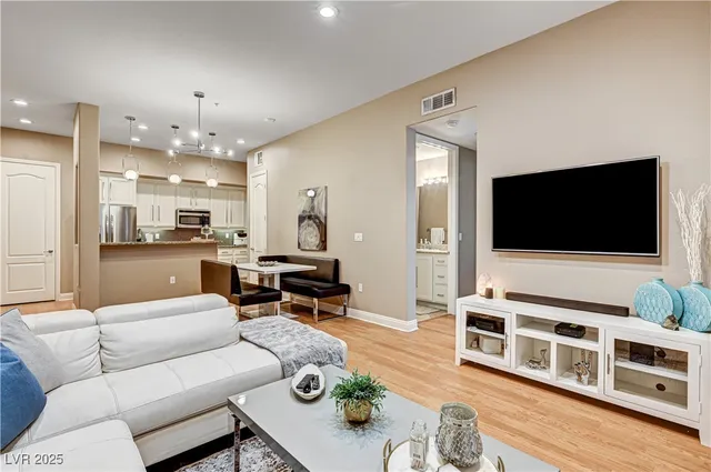 $2,100 | 56 East Serene Avenue, Unit 225, Las Vegas, NV 89123