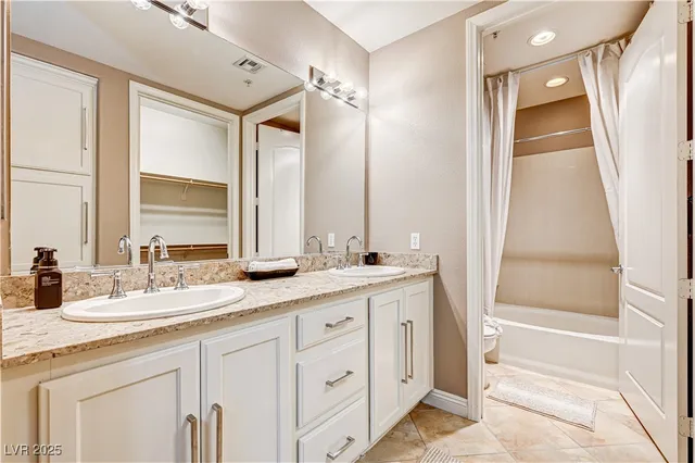 $2,100 | 56 East Serene Avenue, Unit 225, Las Vegas, NV 89123