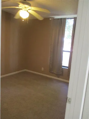 $1,900 | 6751 North University Drive, Unit 207, Tamarac, FL 33321