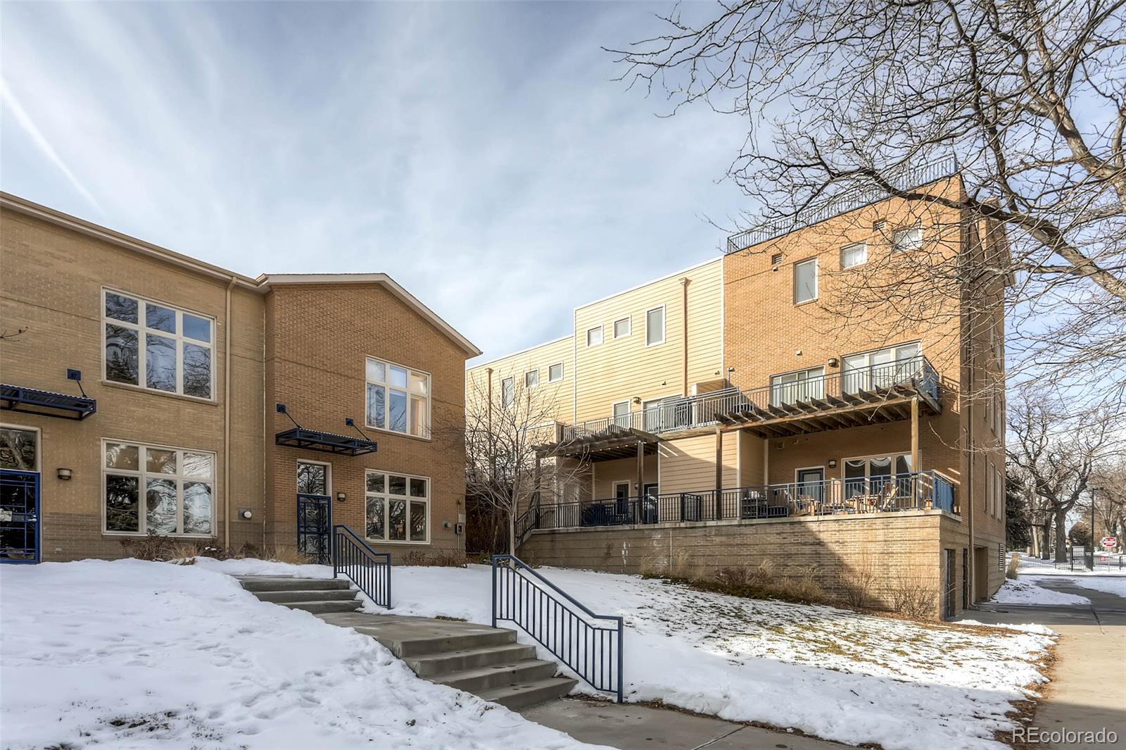 275 Rampart Way, Unit 209 Denver, CO 80230 - Photo 2 of 13 Gallery Image 2