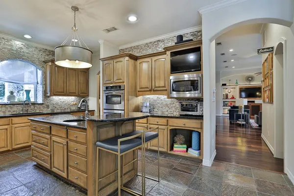 $1,800,000 | 7108 Sanctuary Heights Court, Fort Worth, TX 76132