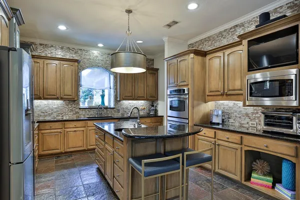 $1,800,000 | 7108 Sanctuary Heights Court, Fort Worth, TX 76132
