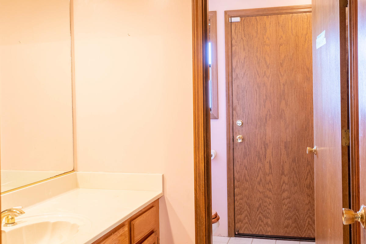 3990 East Antelope Road Eagle Point, OR 97524 - Photo 14 of 32 14