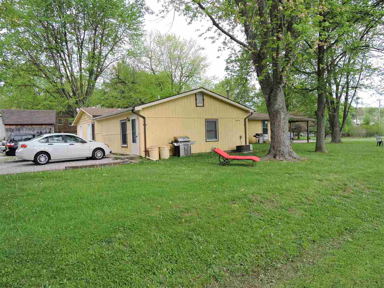 5112 West Martin Road, Unit 4 Newburgh, IN 47630 - Photo 11 of 14 Gallery Image 11