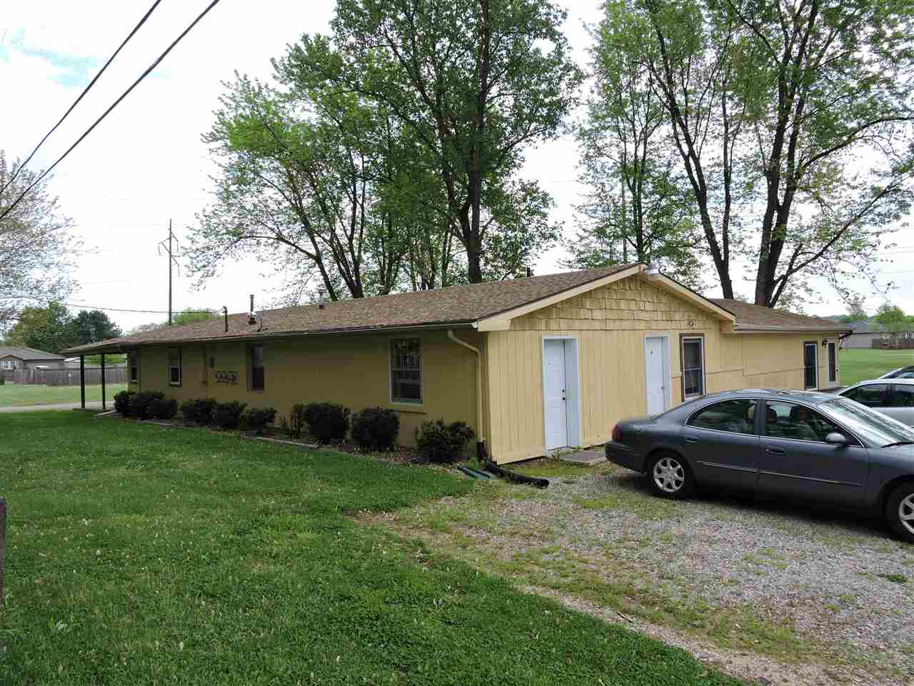5112 West Martin Road, Unit 4 Newburgh, IN 47630 - Photo 3 of 14 Gallery Image 3