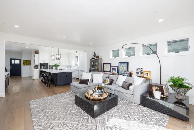 $13,900 | 319 1st Street, Healdsburg, CA 95448